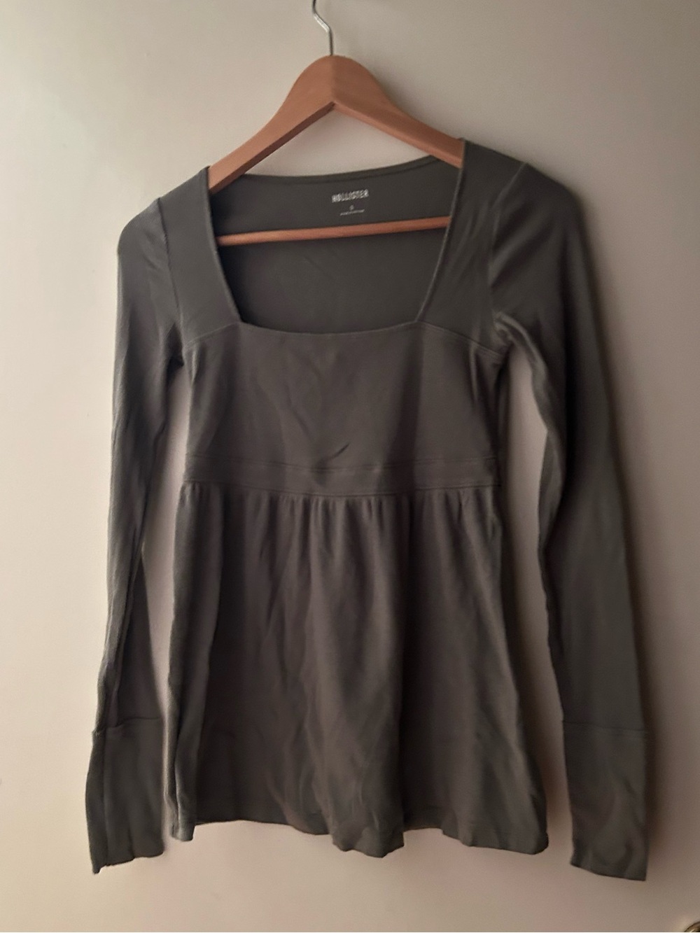 Hollister Olive green Scoop Neck Long Sleeve babydoll top - Picture 9 of 9